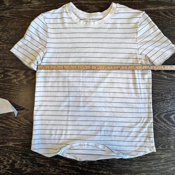 Lululemon T-Shirt Women XS/4 White Stripes Short Sleeve Gym Fitness Athleisure - Picture 8 of 10